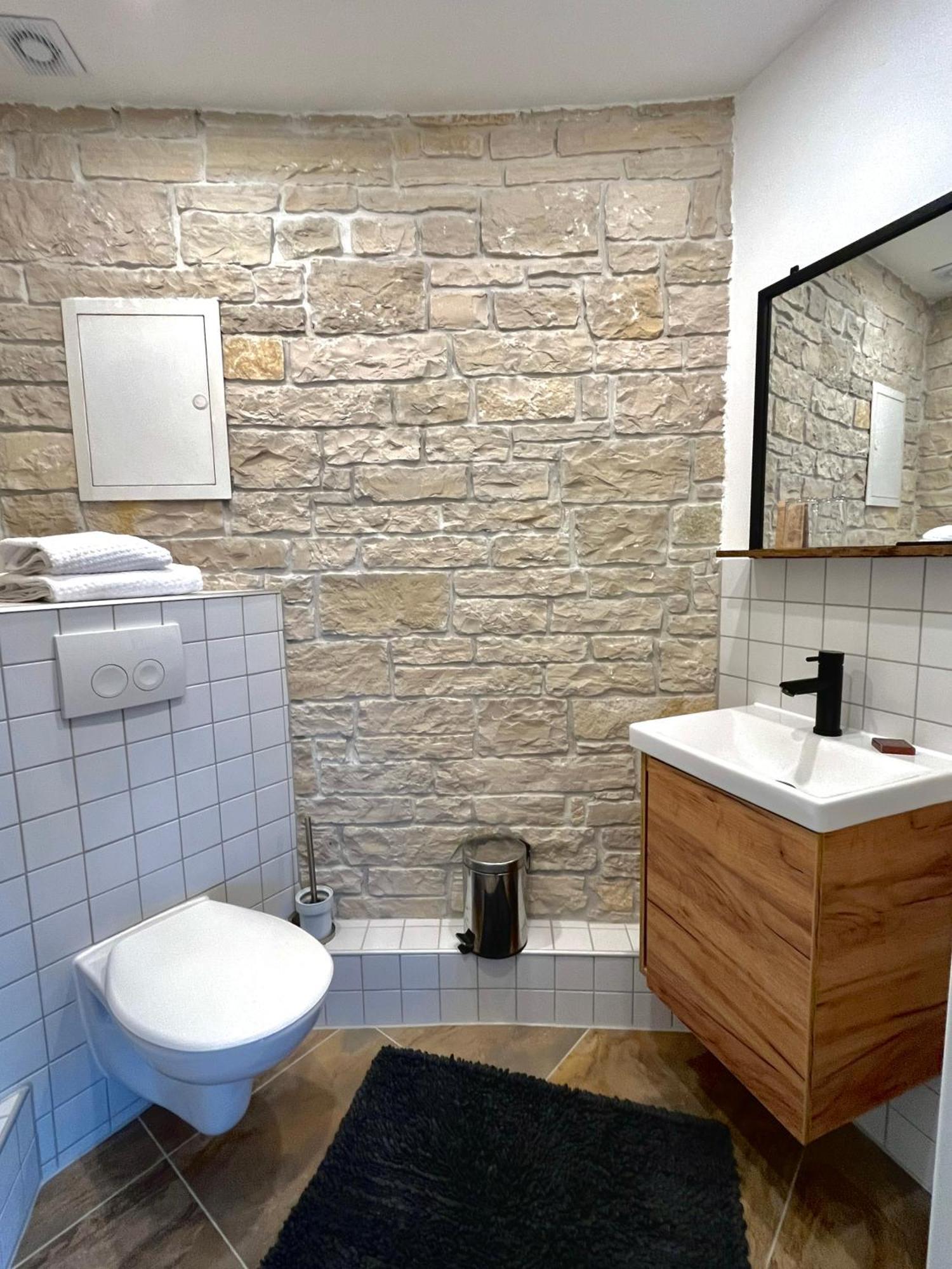 Hotel Zur Alten Stadtkellerei Leipzig Habitación foto Bathroom